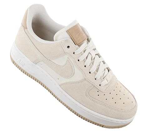 nike beige schoenen dames